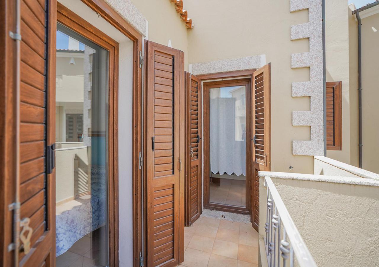 Murphy Holiday Home - Residenza Quarto ラ・マッダレーナ エクステリア 写真